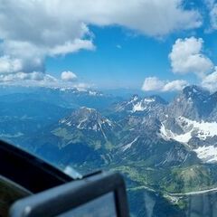 Flugwegposition um 11:53:15: Aufgenommen in der Nähe von Gemeinde Ramsau am Dachstein, 8972, Österreich in 2922 Meter